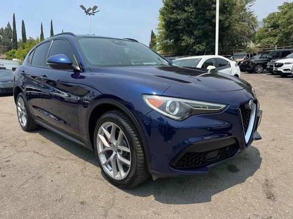 ALFA ROMEO STELVIO 2018 ZASFAKNN2J7B95168 image